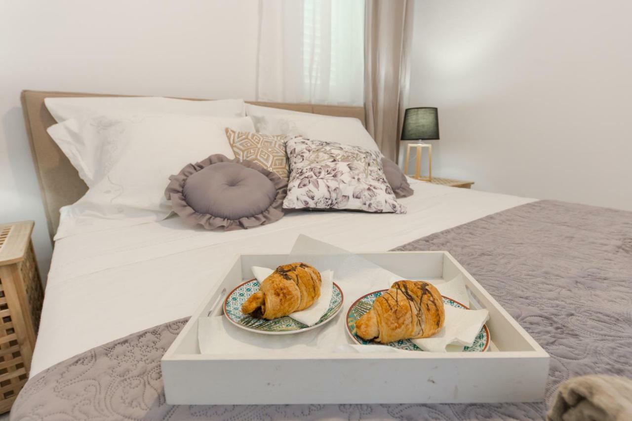 Apartment Lara Trogir Exteriör bild